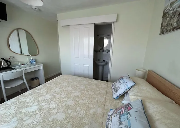 Leeward House B&B